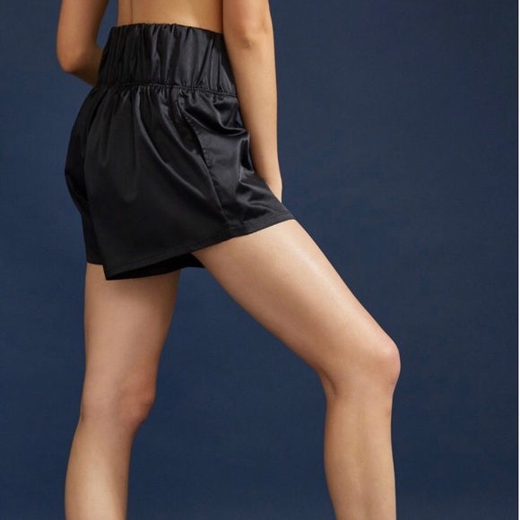 NWT Nike Dri-Fit Women’s Training Shorts - Picture 2 of 4